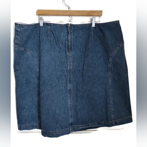C.J Banks Fun Denim Plus Size 24 Skirt Great Condition! - Picture 2 of 3